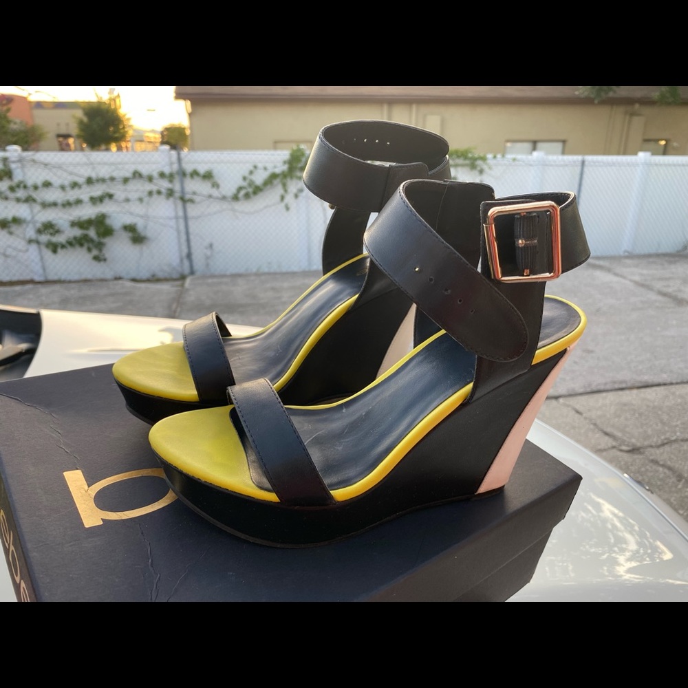 Bebe Women wedges